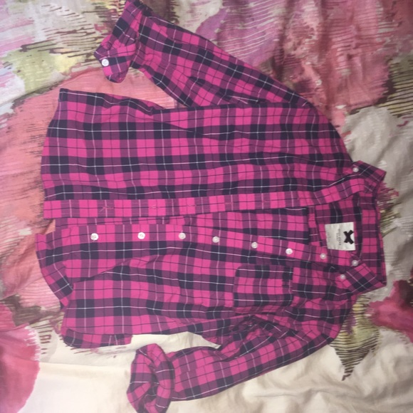 Pink flannel shirt with navy and white. - Picture 1 of 2